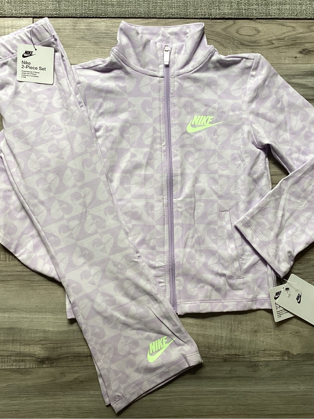 Nike girls Jacket & flare Leggings Set size 5(NWT) ~PRICE FIRM, NO OFFERS~